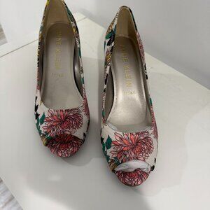 Womens Meredith Suede Peep Toe Classic Pumps, Size 11